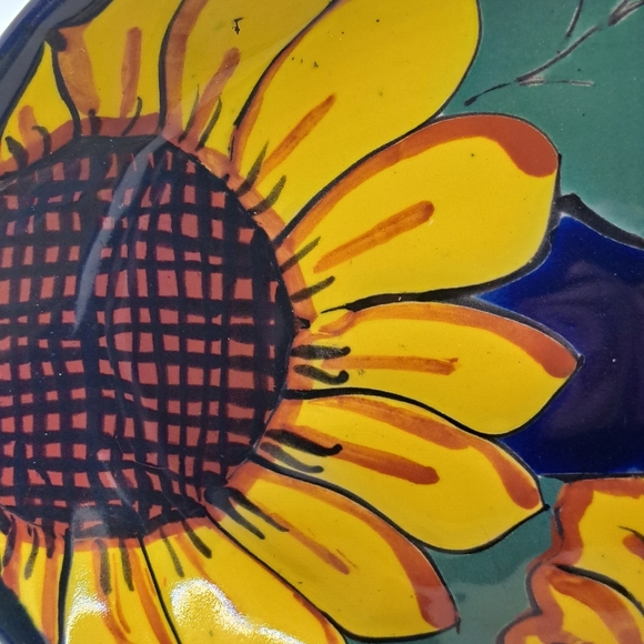 Talavera Pottery Mexician Sunflower Dush - Picture 6 of 7